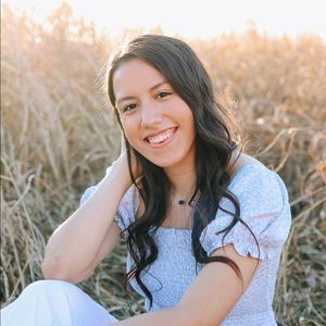 Meet your Posher, Andrea